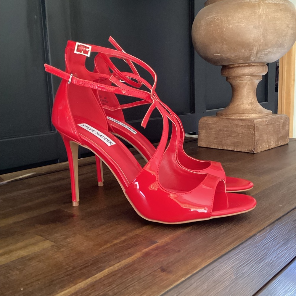 Red Patent Leather Steve Madden Ace NIB